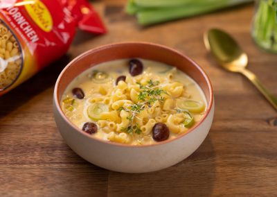 Käse-Lauch-Suppe mit Nudeln