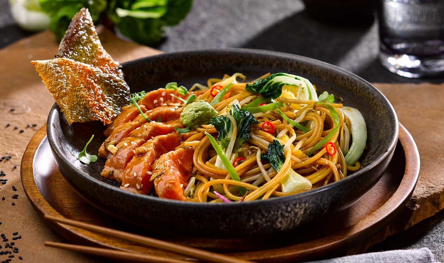 tataki-von-der-lachsforell-mit-asia-spaghetti